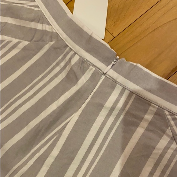 Tobi grey and white striped shorts - Picture 3 of 3